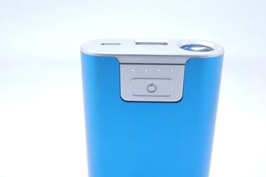 Banco portátil 6600mAh do poder de USB do metal da câmara digital com tocha do diodo emissor de luz