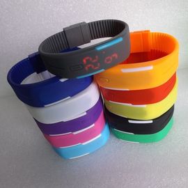 Relógio de pulso unisex impermeável do bracelete do silicone do esporte, relógio conduzido da tela de toque de Digitas