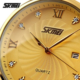 Do relógio dourado da correia do metal do seletor dos homens logotipo feito sob encomenda com exposição do calendário