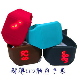 Peso leve colorido do relógio feito sob encomenda do diodo emissor de luz da tela de toque do silicone dos esportes dos homens
